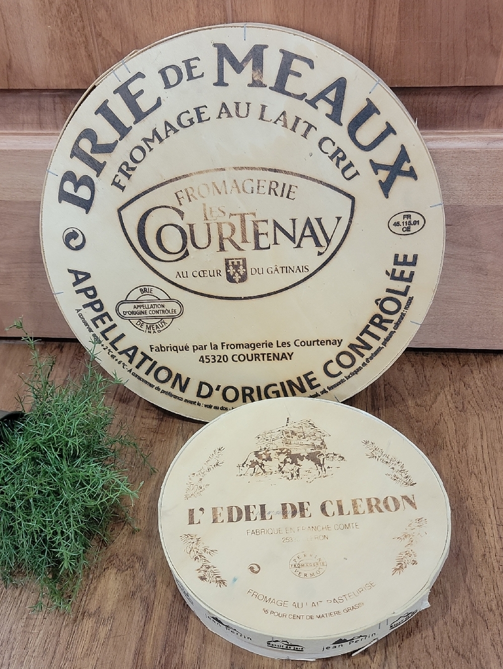 Les Courtenay Brie de Meaux Wooden Cheese Boxes From France